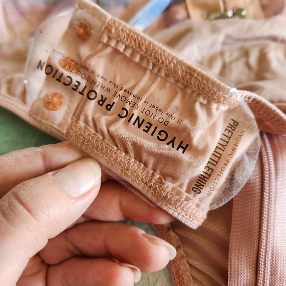 NWT Corset-top Balletcore PrettyLittleThing  Off shoulder Bodysuit Sz 2 - Picture 7 of 13